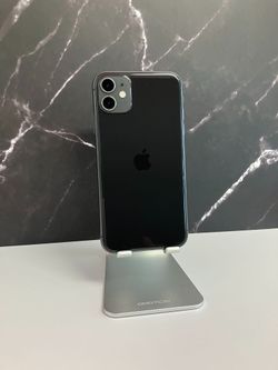 iPhone 11 - Unlocked - 64GB 