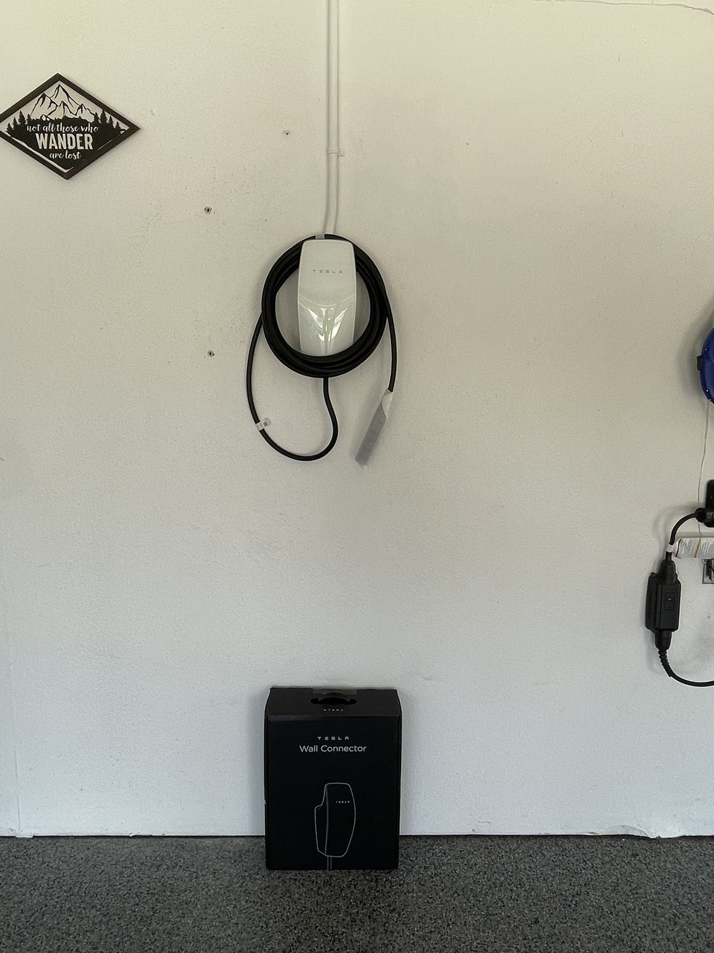 Tesla Wall Connector Car Charger Nema 14-50 Outlet