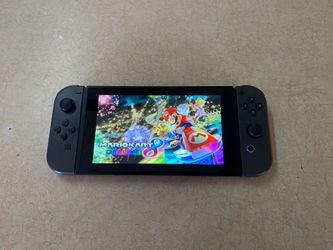 NINTENDO SWITCH + 7500 GAMES INCLUDED
