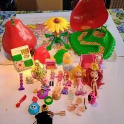 Strawberry Shortcake and Polly Pocket 