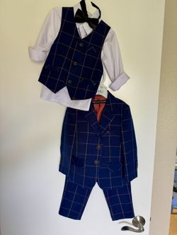Stylish Toddler 5-piece Suit (3T)