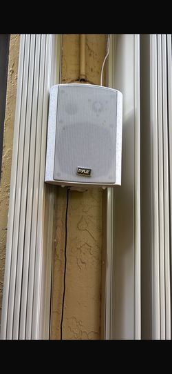 2 Bluetooth Outdoor Speakers