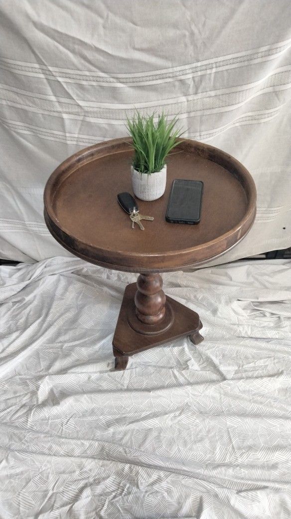Round Table