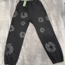 Black Cotton Wreath Style Joggers – Streetwear Denim Tears - Size (XL)