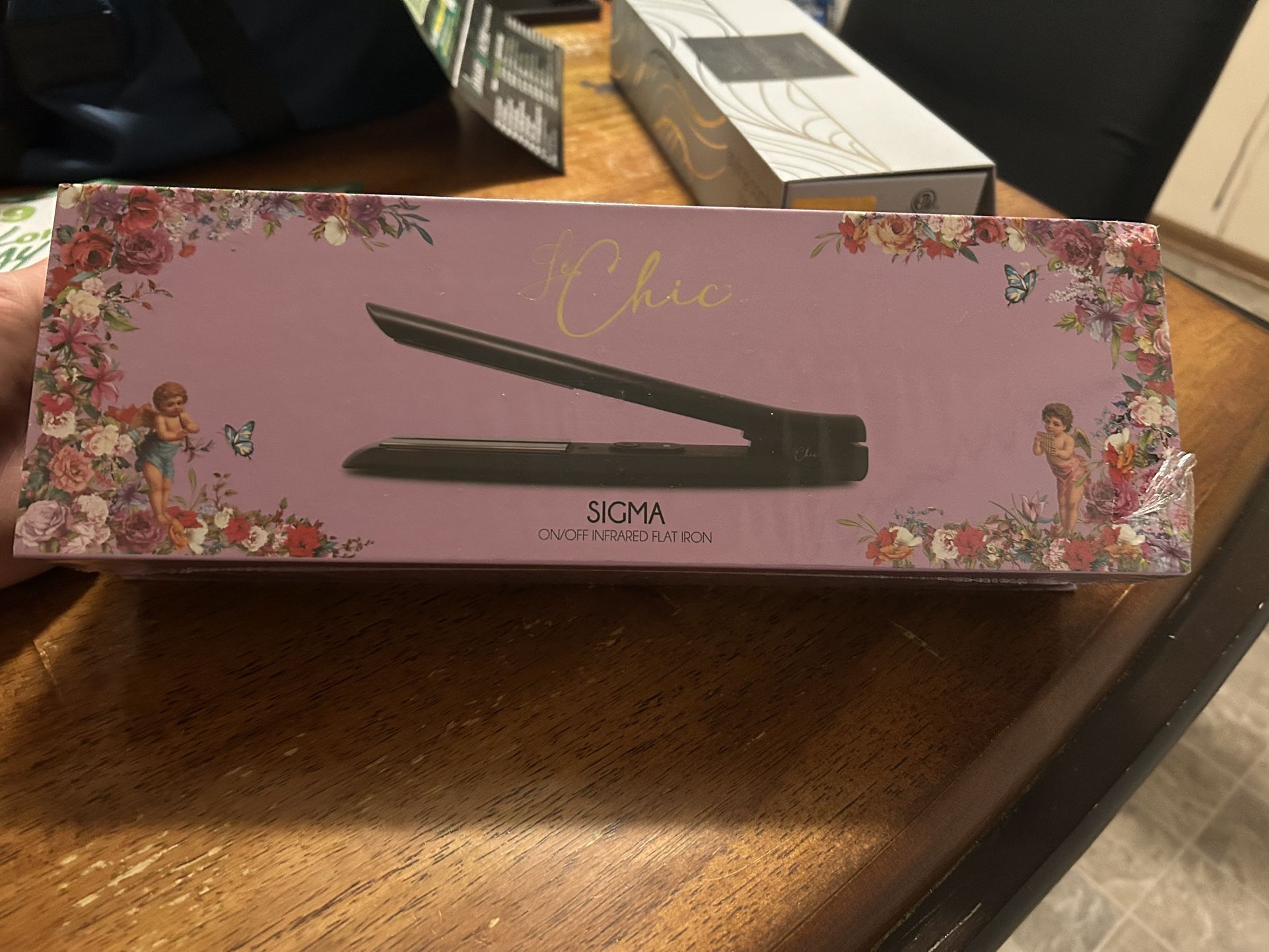Le chic Flat Iron Black
