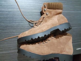 boots brand new women's size 10