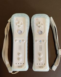 Pair of OEM Wii Remotes with Silicone Grip