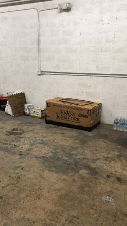 AC Amana 18000 btu voltage 208 single phase.Completely new.