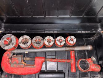 Ridgid 00-R Pipe Threader 6-die Set with Reed 2-1 Pipe Cutter