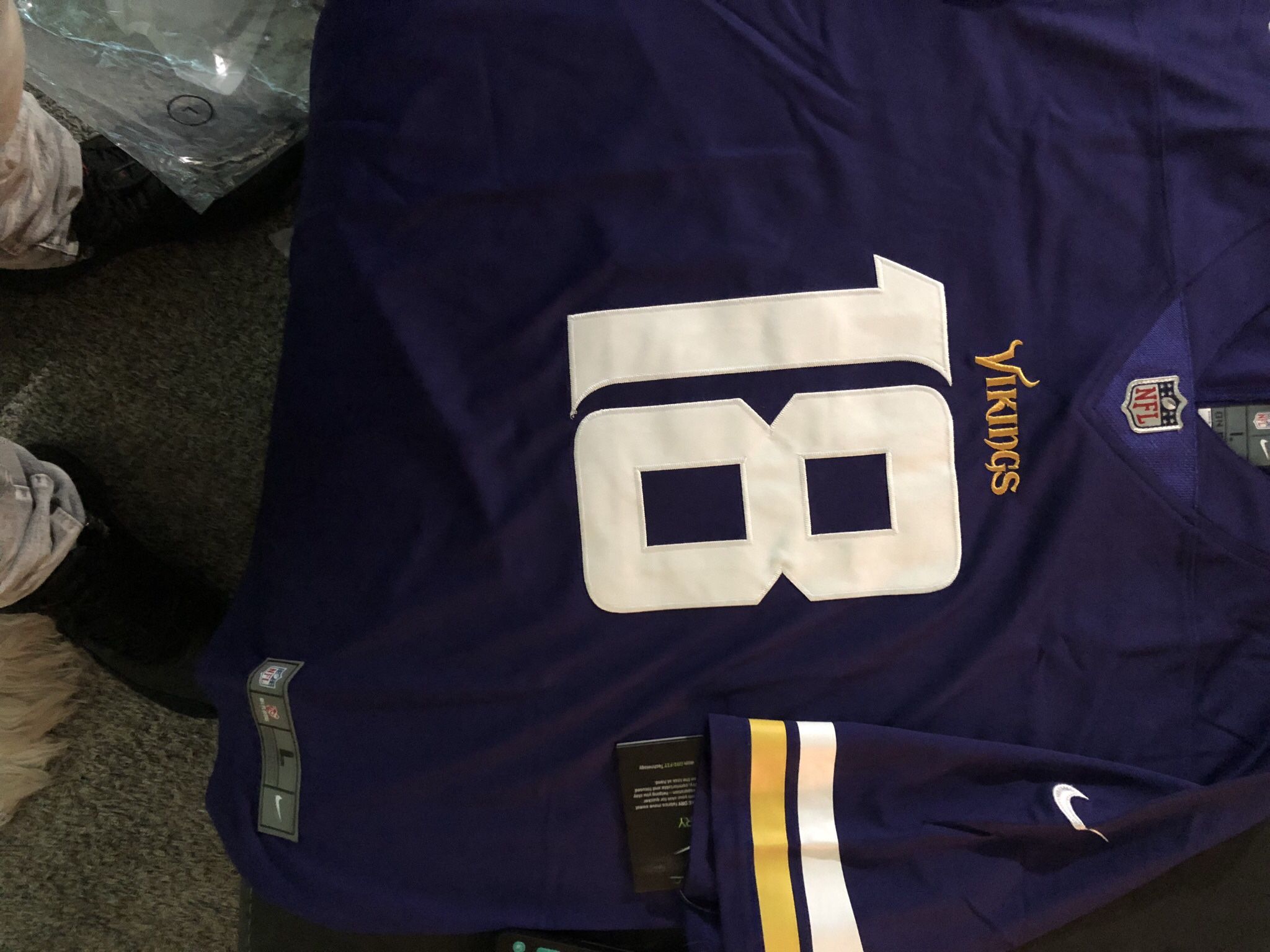 Minnisota Vikings Justin Jefferson Jersey Size L for Sale in Puyallup