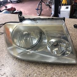 2004 To 2008 Ford F-150 Right Headlight 