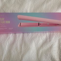 LIKE NEW FOXYBAE FLAT IRON 