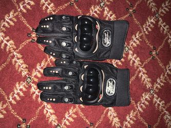 Brand new armored gloves for motorcycle. Touch screen