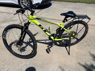 GT Aggressor Expert Mountain Bike – Medium / 27.5” – $225 OBO