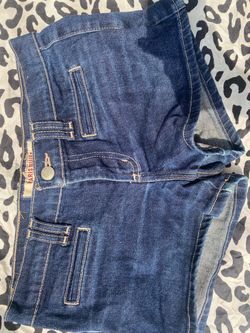 2000s tiny shorts