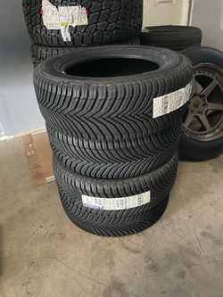 Brand new MICHELIN CROSSCLIMATE2 235/60R17