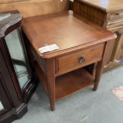 End Table Side Table ( In Store) 