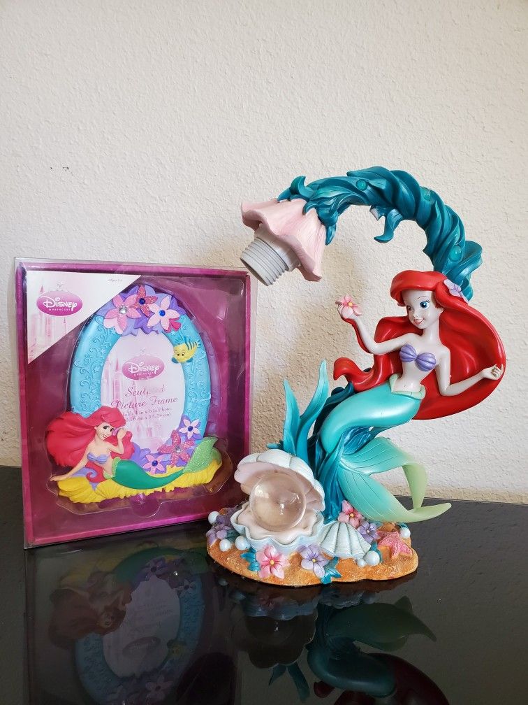 The Little Mermaid Ariel Set Of Lamp And Sculpted Picture Frame