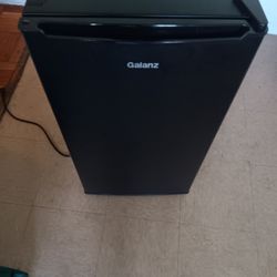 Galanz Refrigerator 