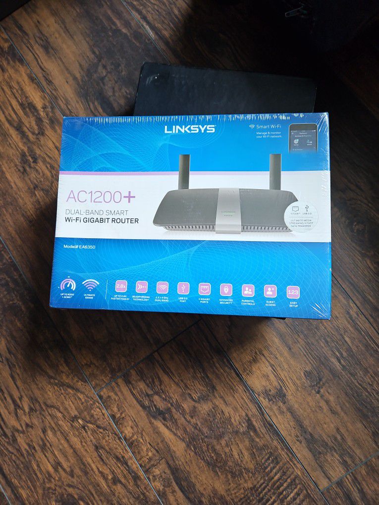 LINKSYS AC 1200+ DUAL BAND SMART WI-FI GIGABIT ROUTER NEW IN IT'S ORIGINAL SEALED PACKAGING BOX $45.00 FIRM PRICE