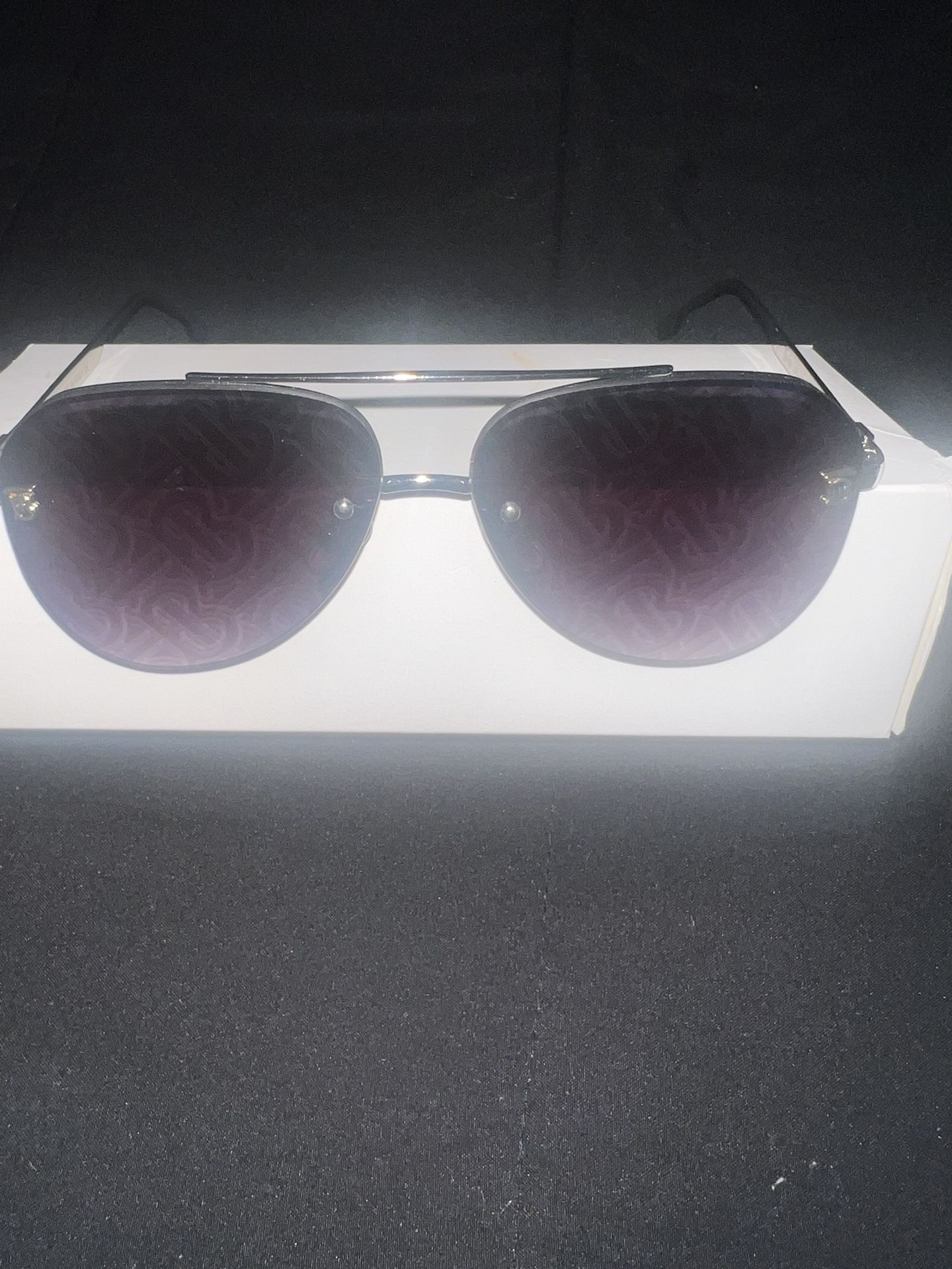 Burberry Glasses logo