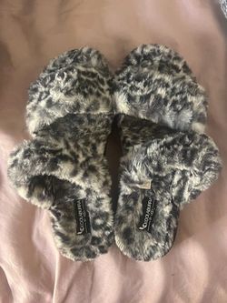 Koolaburra Fuzzy Leopard Print Slippers