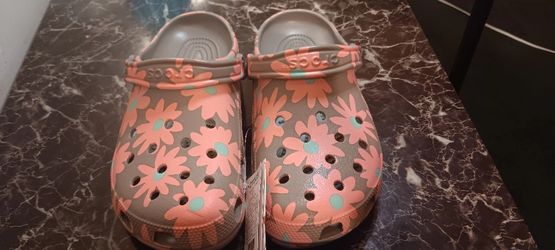 Crocs Flower Pattern Size 10