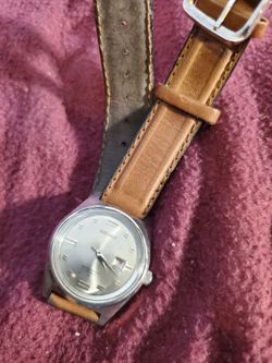 Vintage Seiko unisex automatic watch. In good working order and excellent cosmetic condition.