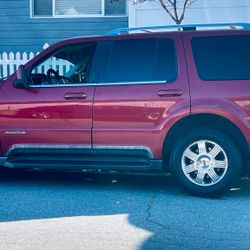 Lincoln Navigator 