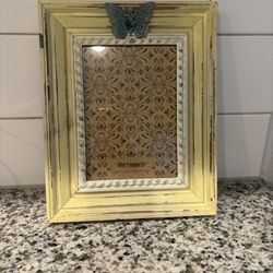 Pier 1 Yellow Butterfly Pic Frame
