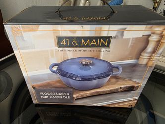 New 41 & Main Flower-shaped Mini Casserole