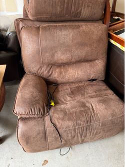 Electric reclining couch