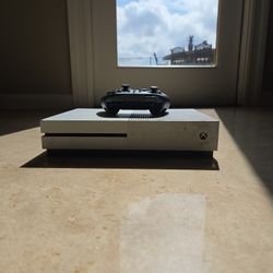 White Xbox One With Black Controller