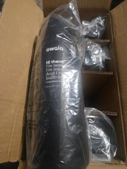 40-ounce insulated stainless-steel water bottle with a FreeSip