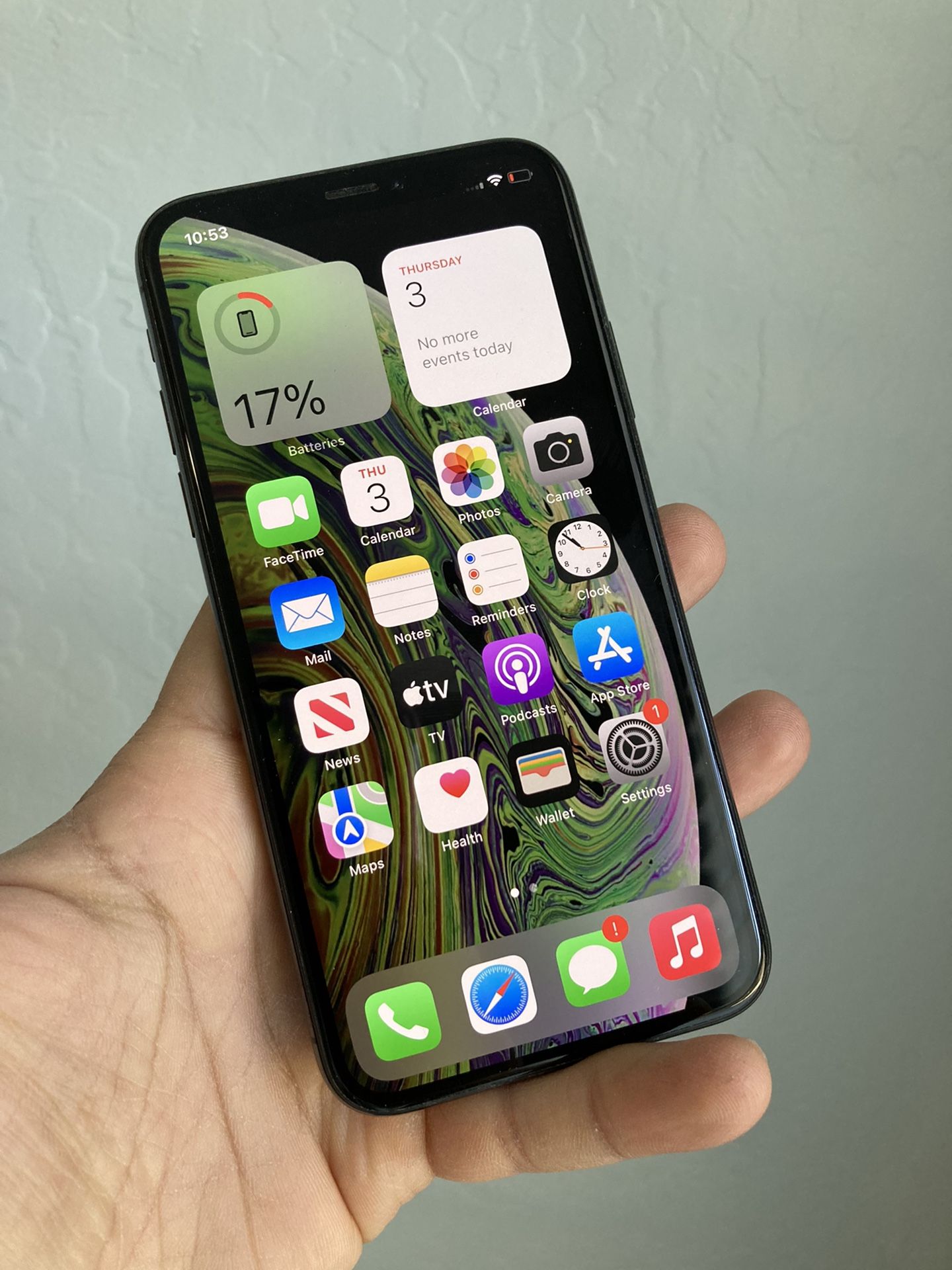 iPhone XS. Like New And Unlocked!