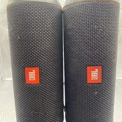 Bundle Lot OF 2 JBL Flip 3 Black Wireless Bluetooth Rechargeable Speaker BROKEN!  1 POWERS ON AND CAN CONNECT TO BLUETOOTH BUT THERE IS NO SOUND  1 PO