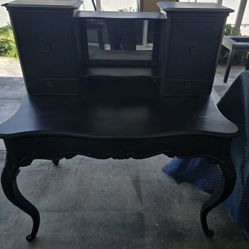 Beautiful Vanity Desk 