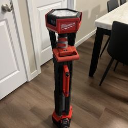M18 18-Volt Lithium-Ion Cordless Rocket Dual Power Tower Light (Tool-Only)
