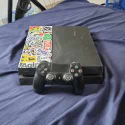 Ps4 With Crontroller