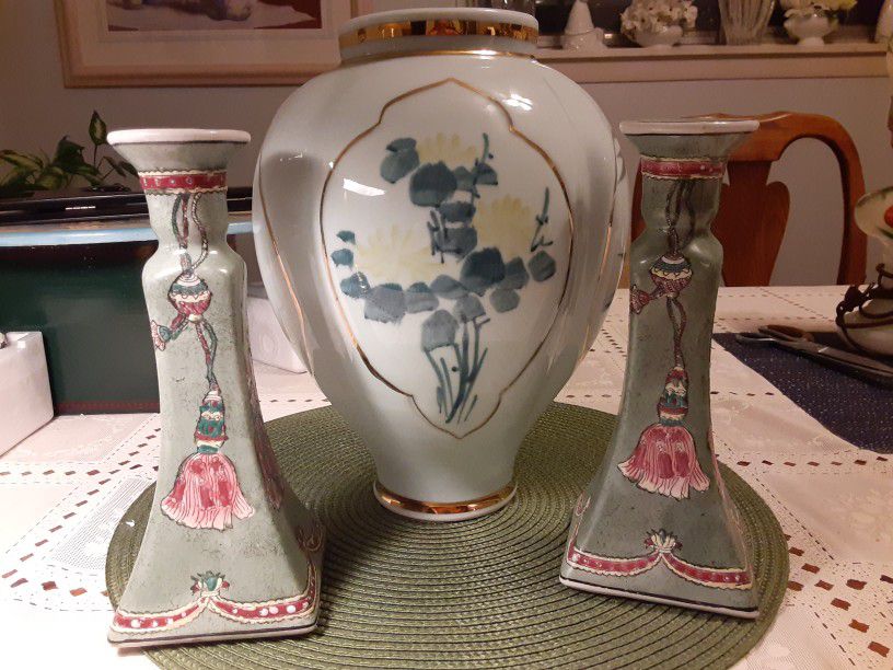  3 very Beautiful Asian PIECES THE  VASE HAS LOTS OF GOLD TRIM 