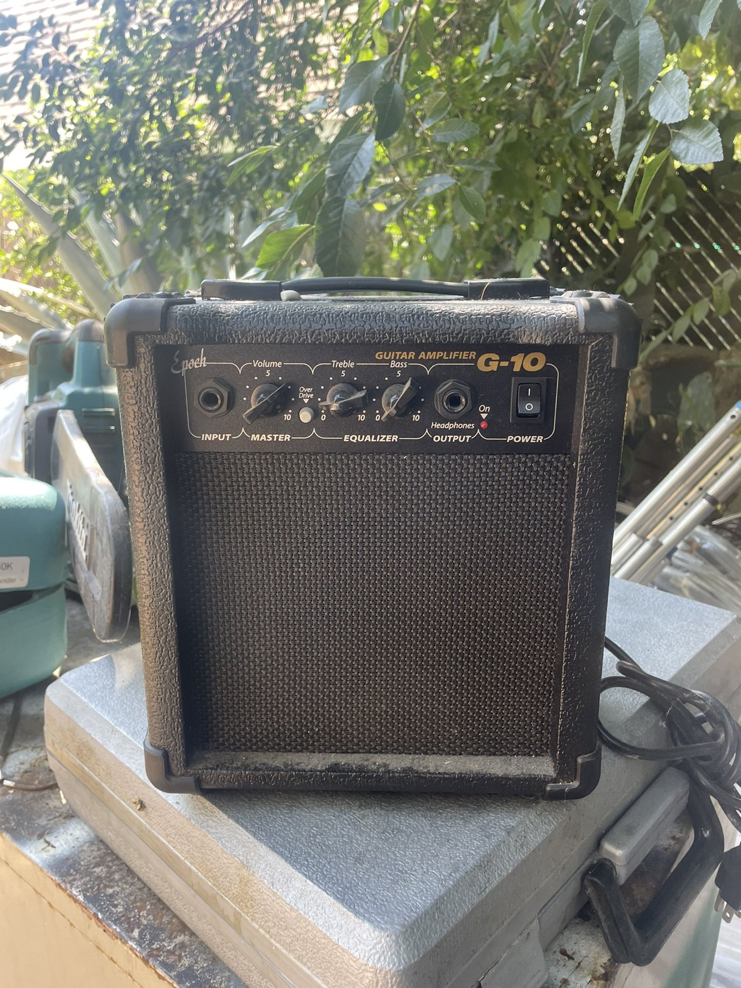 Epoch G-10 Guitar Amplifier