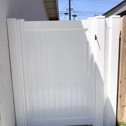 Vinyl Gate 