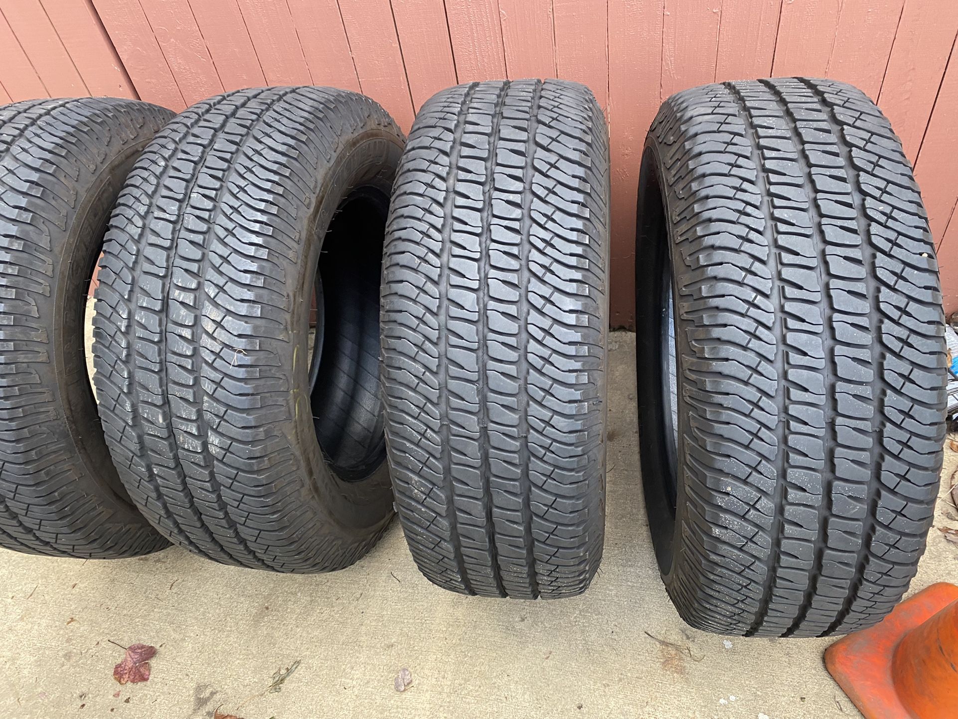 4 Tires  P275/65R18 Michelin  Lake New Only  2500 Miles 