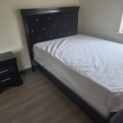 FREE!!! Bed Frame And Nightstand