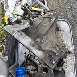 Honda Civic D-Series 5spd Tranny