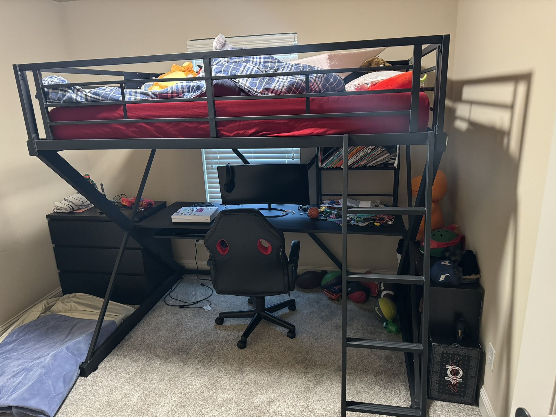 Full Metal Loft Bed W/Desk