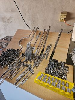 Mechanic tools Rachets, sockets, extention
