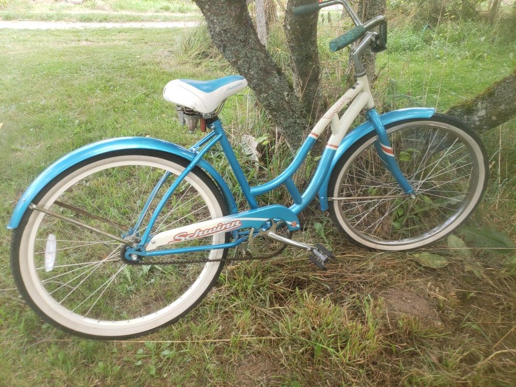 Vintage Cruiser Bicycle - Schwinn