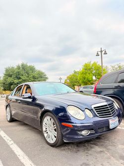 Mercedes-Benz E350 4D Sedan