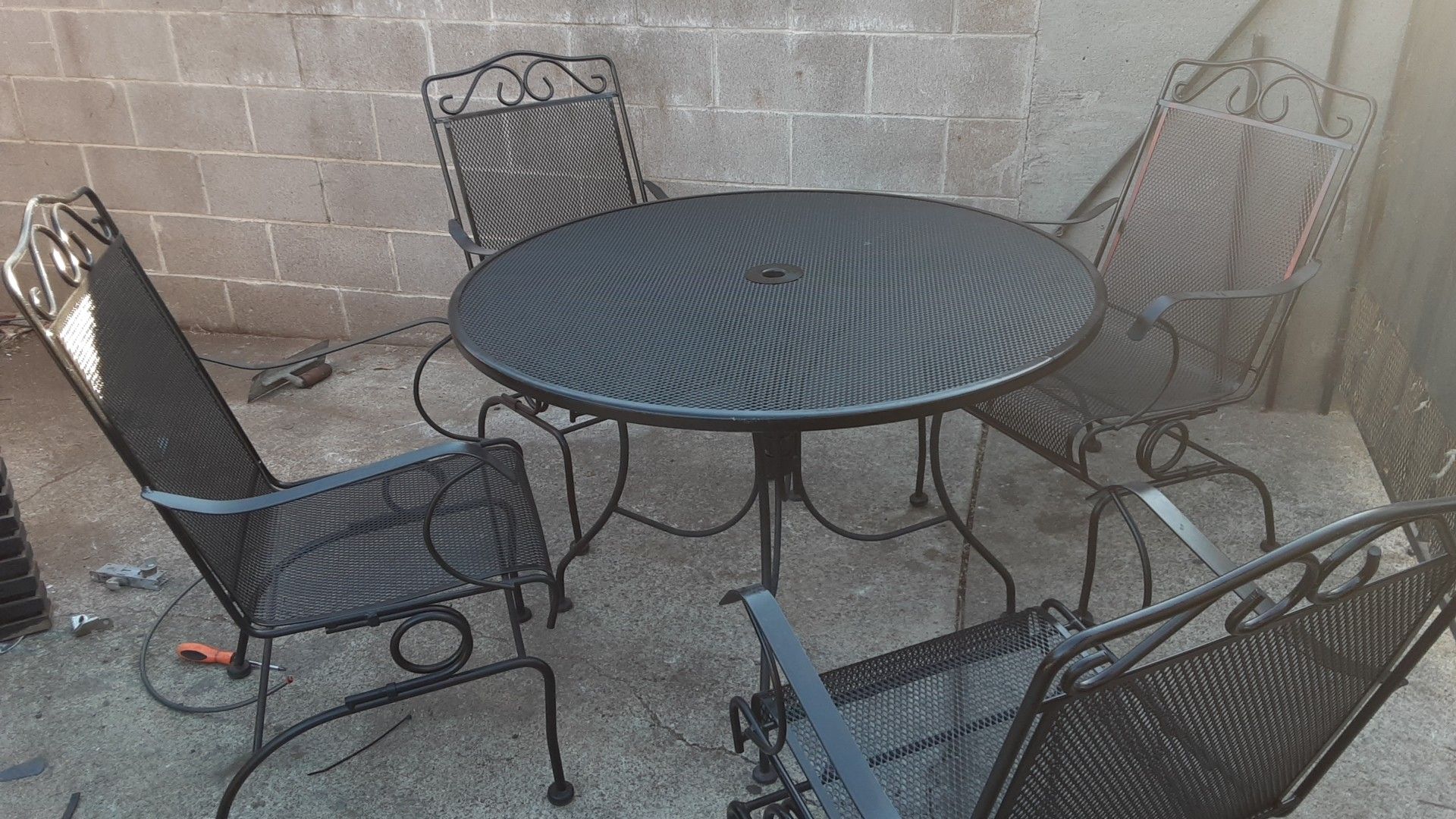 Patio furniture set wrought iron with rocking chairs like new